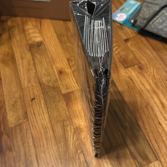 Redken Shades EQ swatch book - Picture 3 of 4